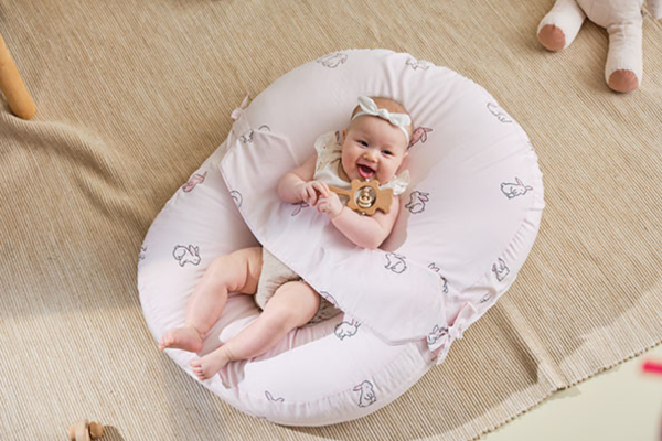 Có nên cho bé ngủ trên gối chống trào ngược?